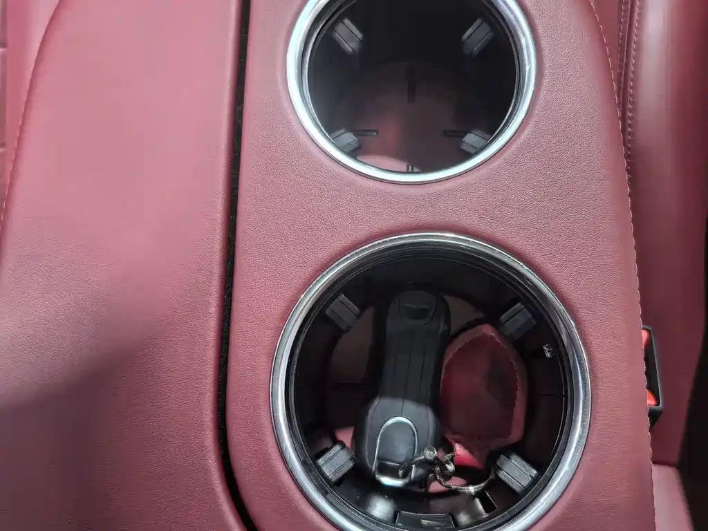 Porsche Panamera — миниатюра 12