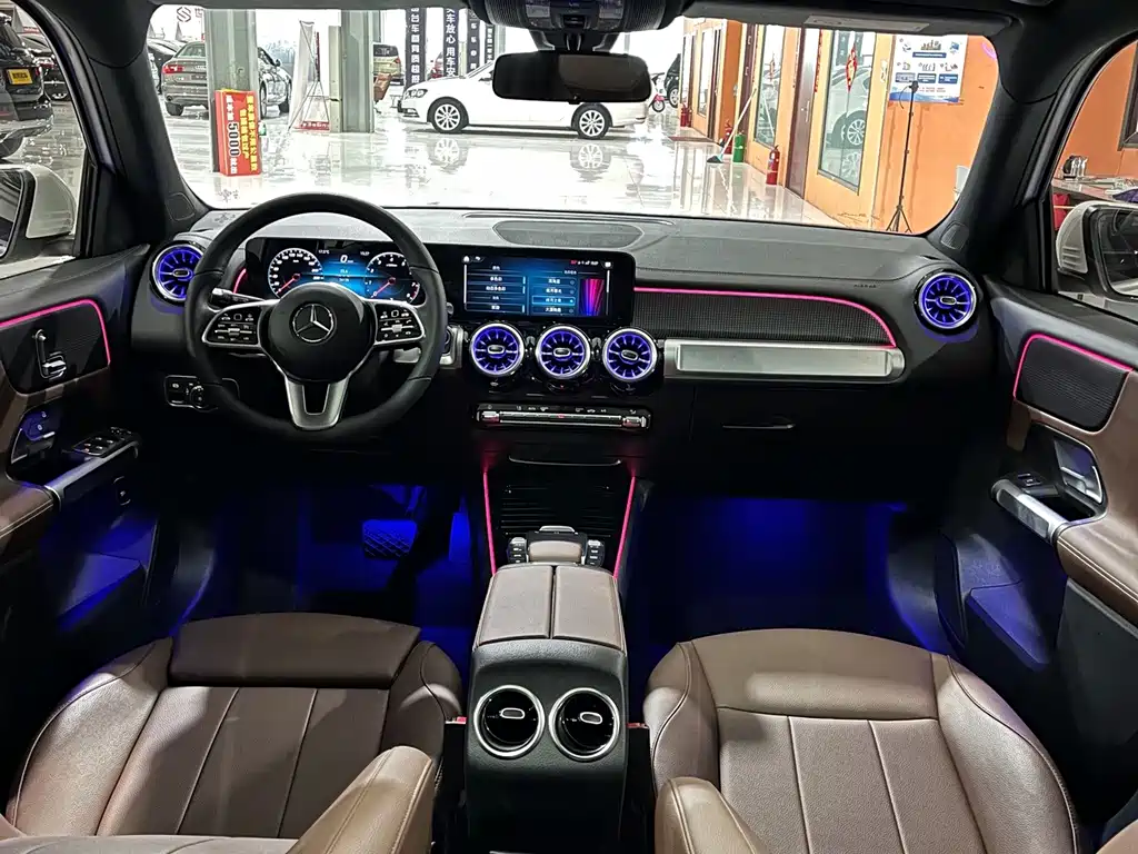 Mercedes-Benz GLB — миниатюра 9