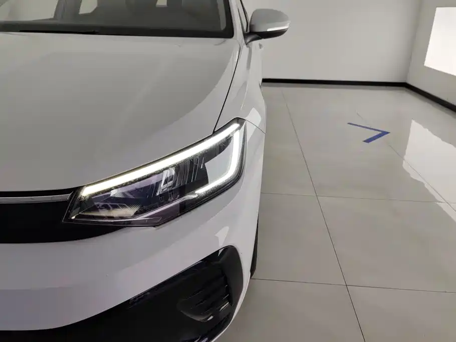 Volkswagen Lavida — миниатюра 5
