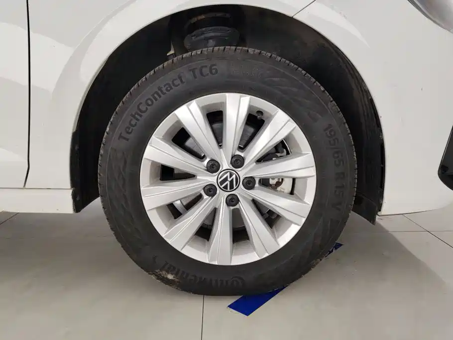 Volkswagen Lavida — миниатюра 6
