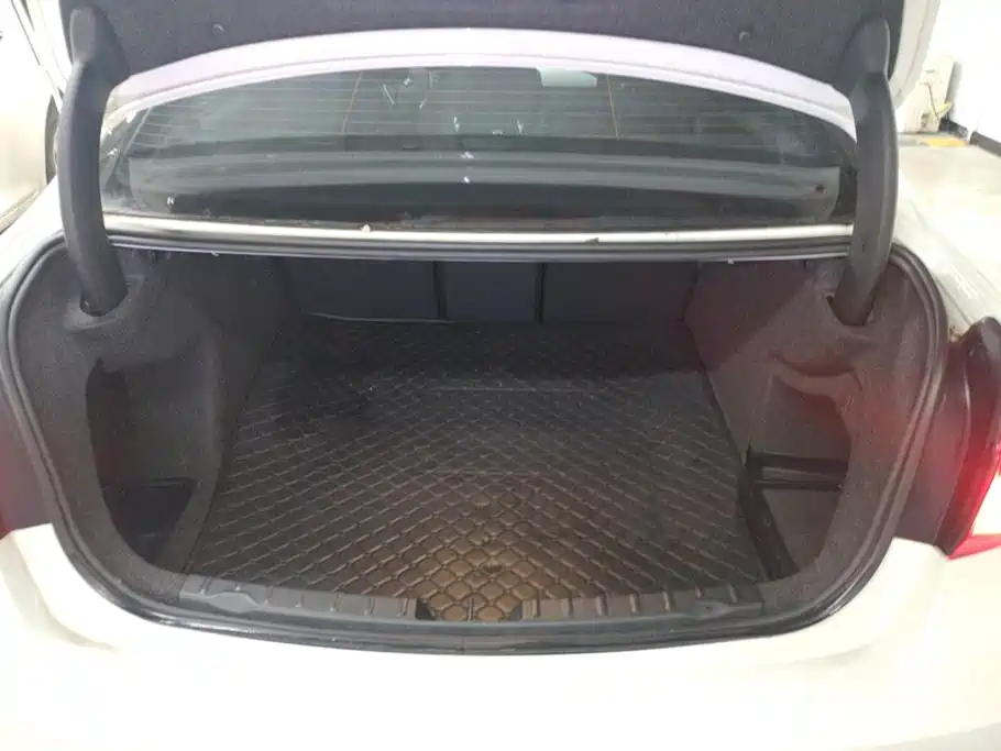 BMW 3 Series — миниатюра 4