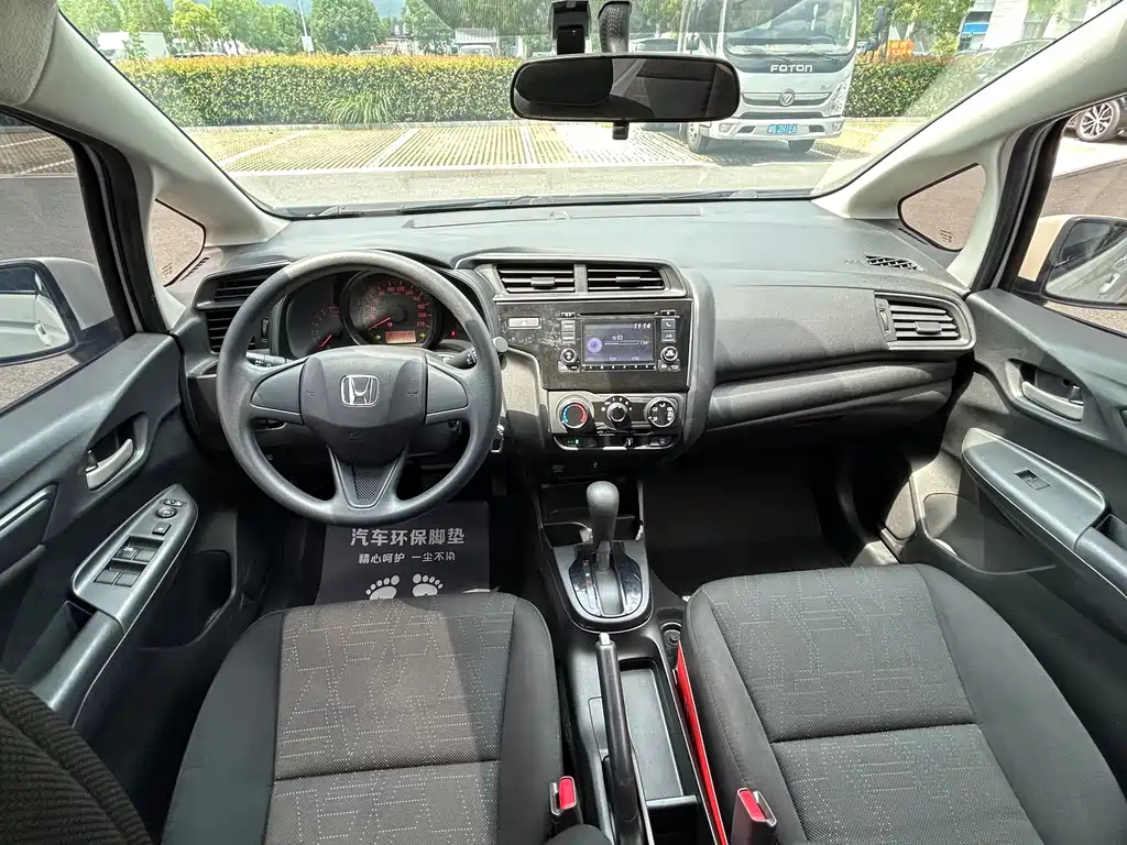 Honda Fit — миниатюра 5