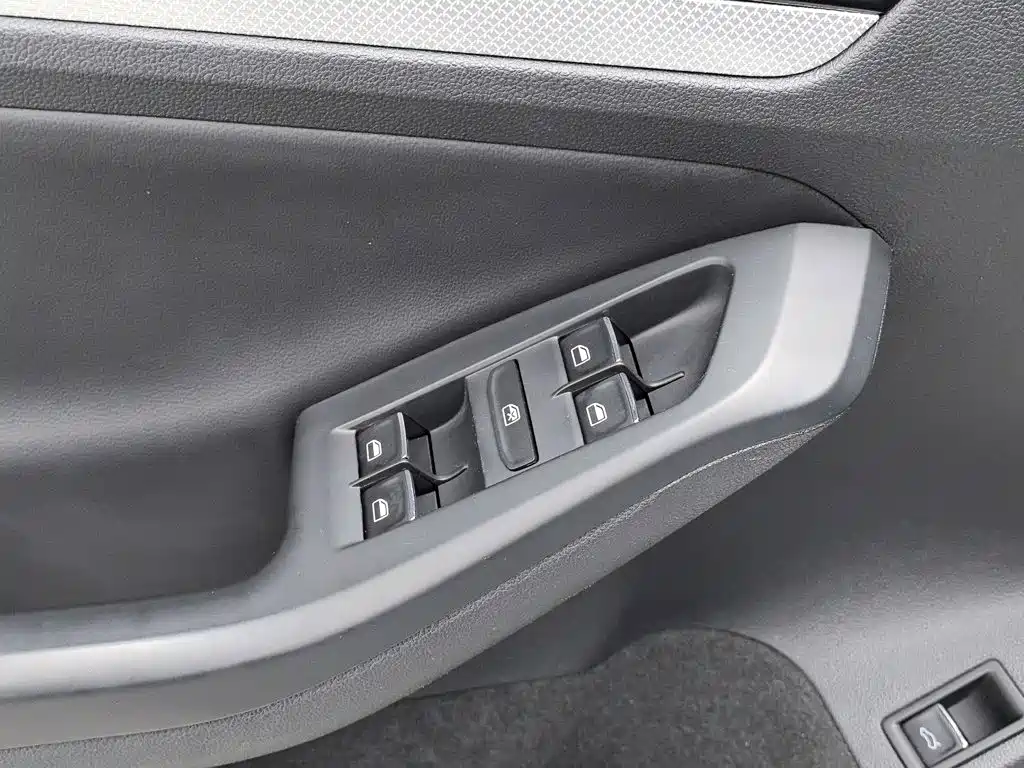 Volkswagen Sagitar — миниатюра 9
