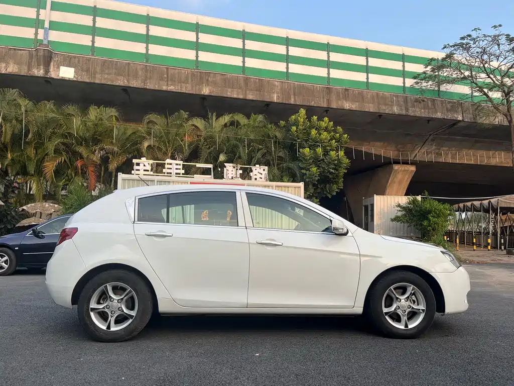 Geely Emgrand Classic — миниатюра 4