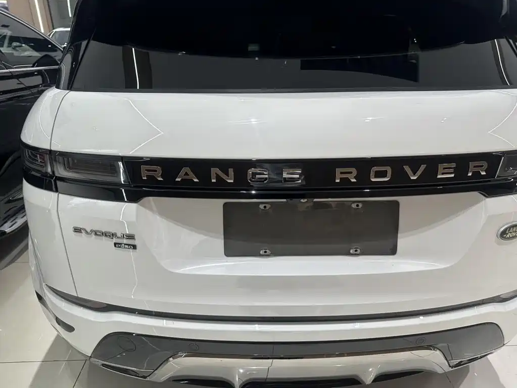 Land Rover Range Rover Evoque 2023 — фото 13