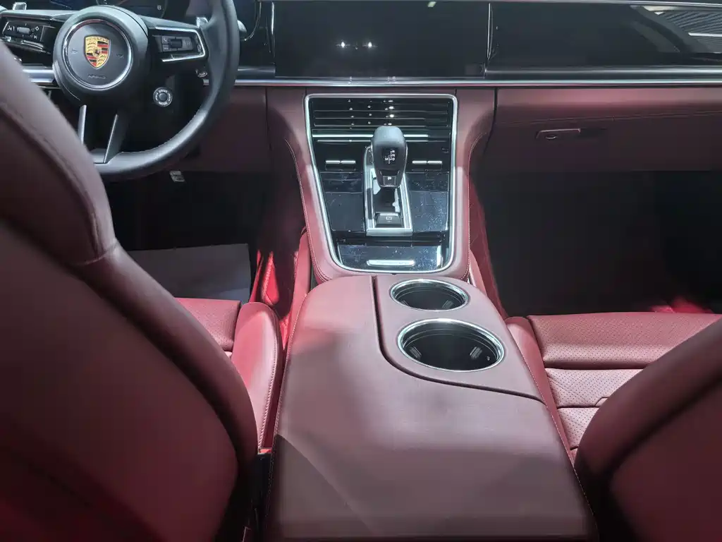 Porsche Panamera — миниатюра 7