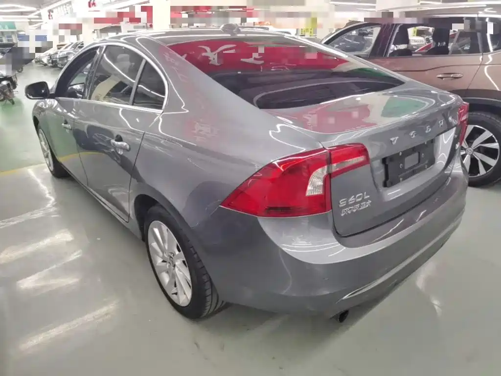 Volvo S60 — миниатюра 5