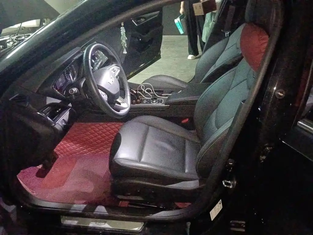 Cadillac CT5 — миниатюра 8