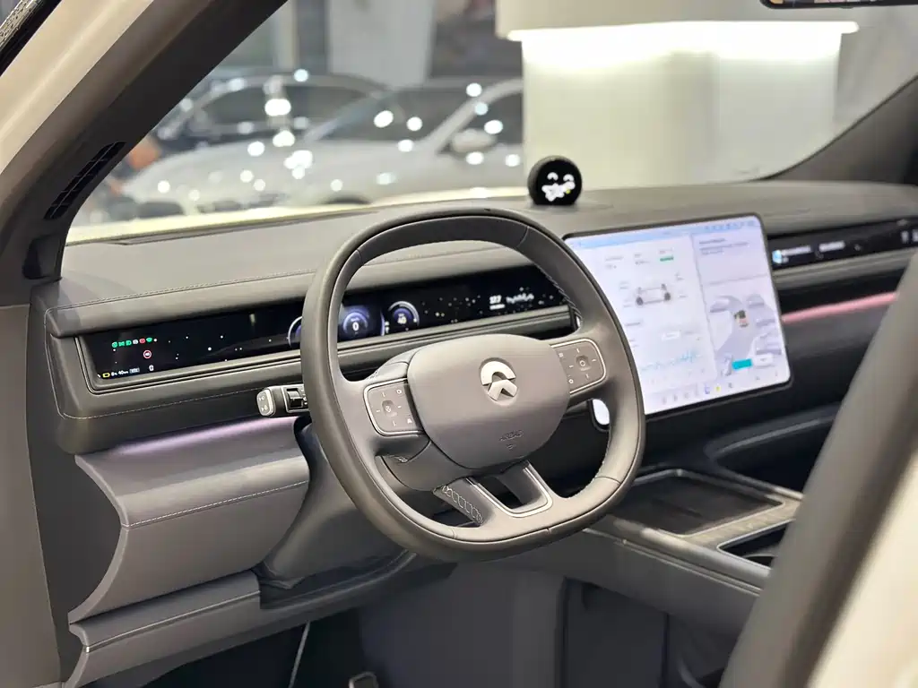 NIO ES8 — миниатюра 5