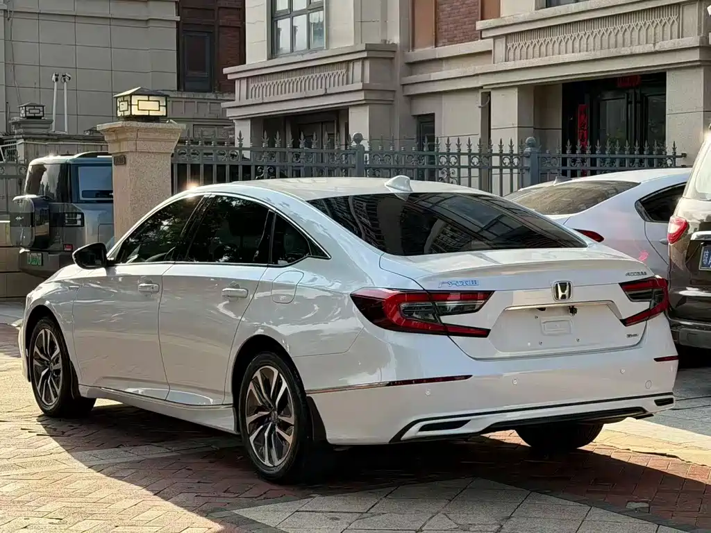 Honda Accord — миниатюра 7