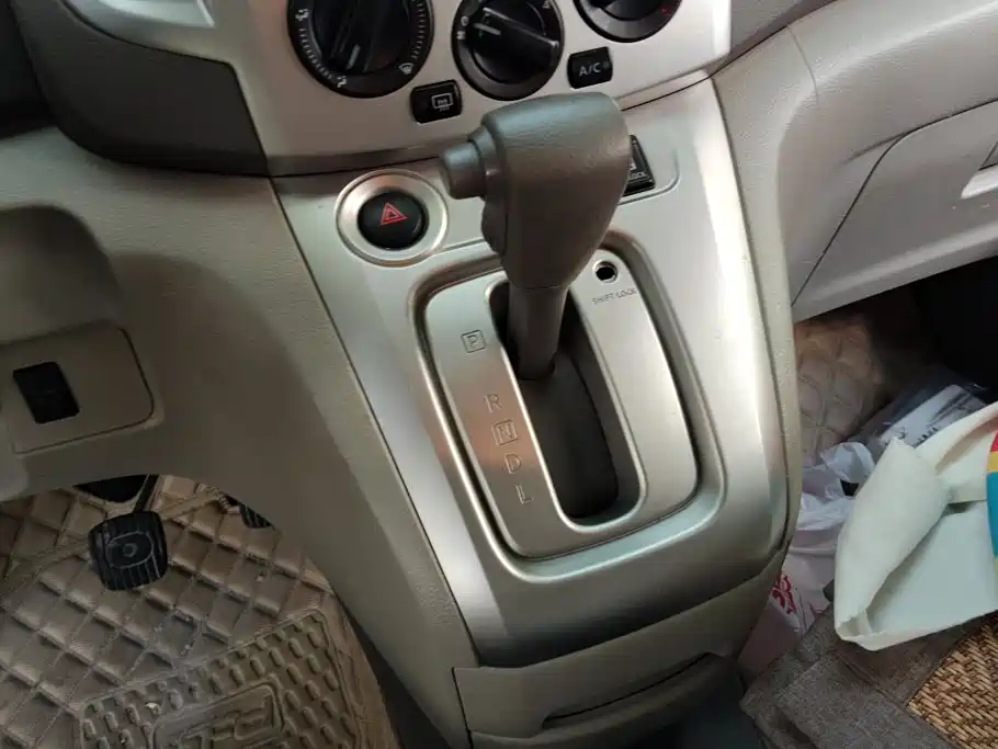 Nissan NV200 — миниатюра 16