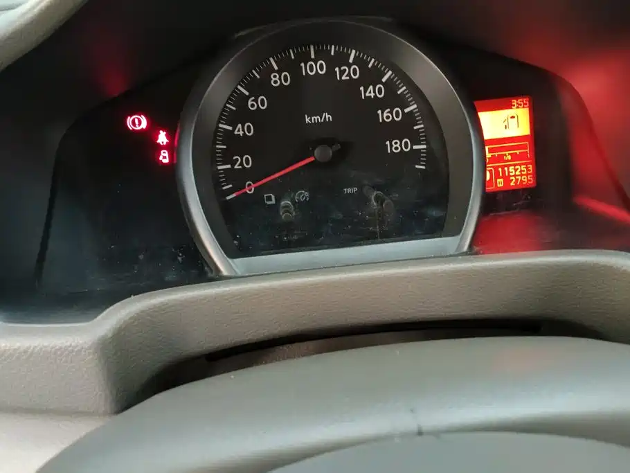 Nissan NV200 — миниатюра 14