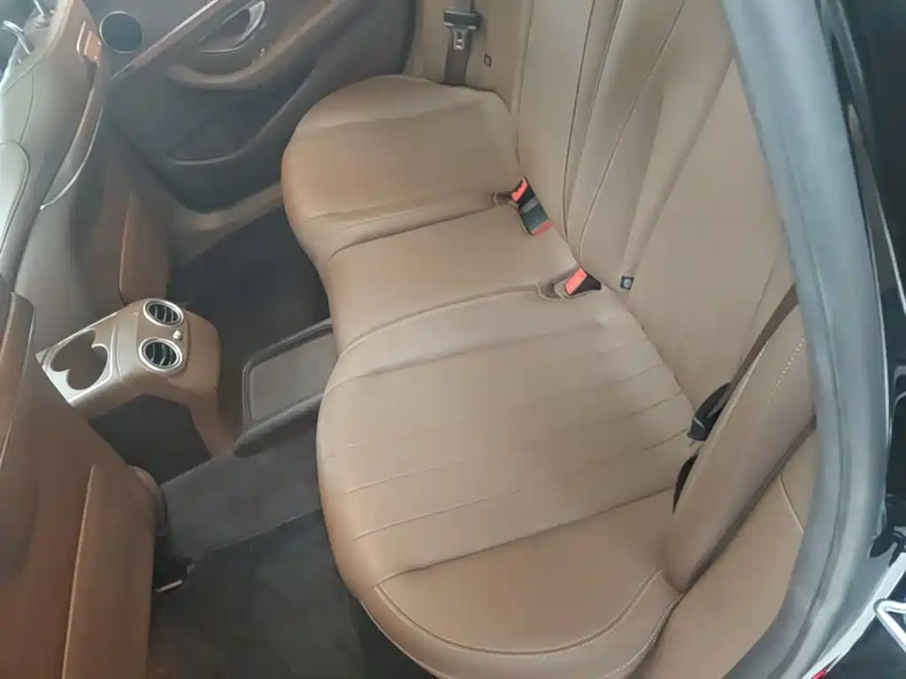 Mercedes-Benz E-Class — миниатюра 17