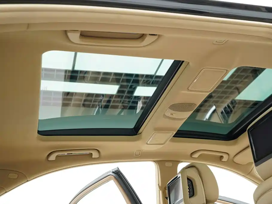 Mercedes-Benz S-Class — миниатюра 23