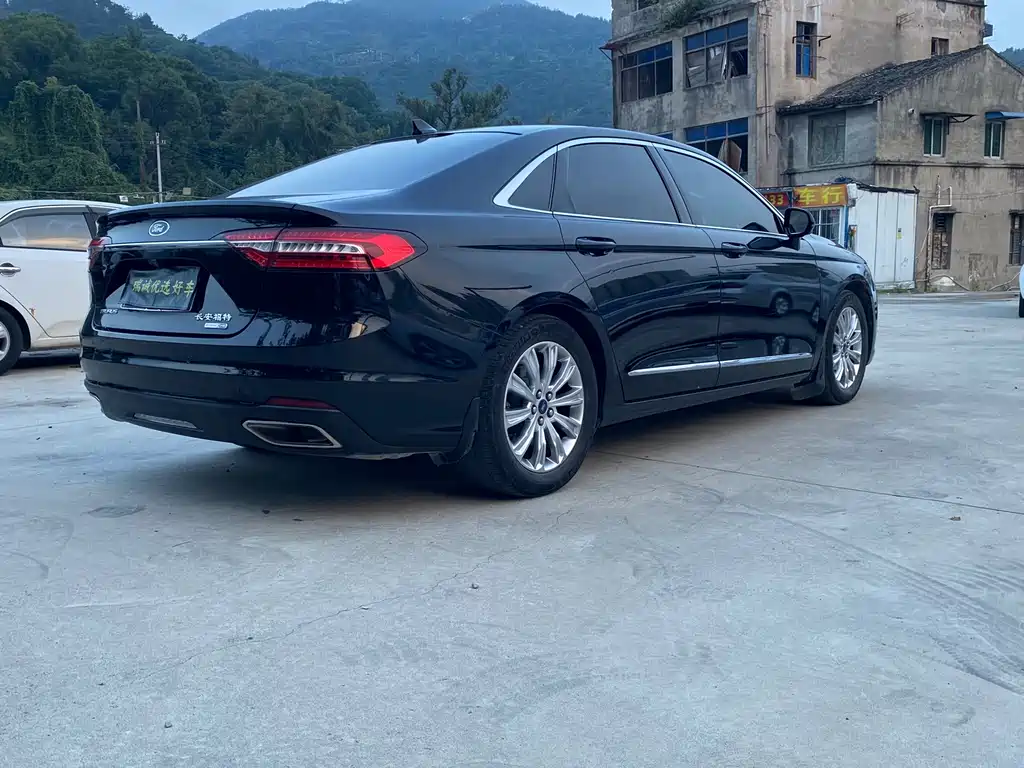 Ford Taurus — миниатюра 5