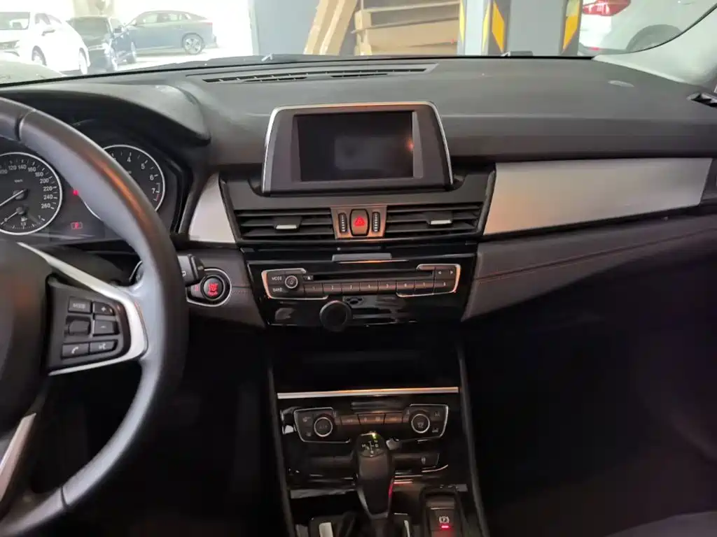 BMW 2 Series Gran Tourer — миниатюра 13