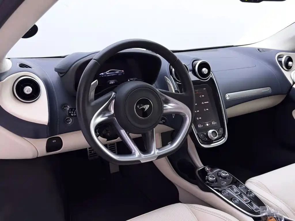 McLaren GT — миниатюра 17