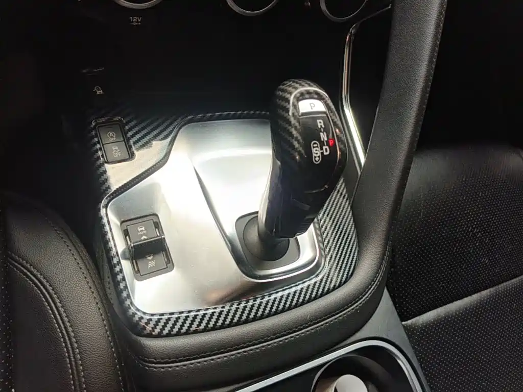 Jaguar E-PACE — миниатюра 14