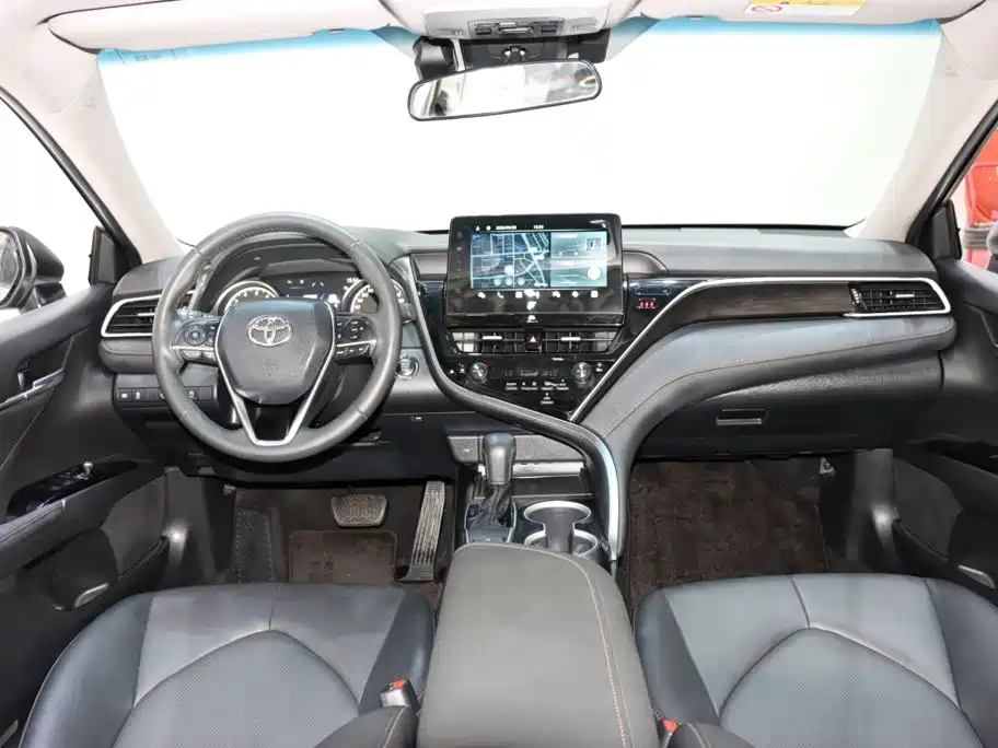 Toyota Camry — миниатюра 11