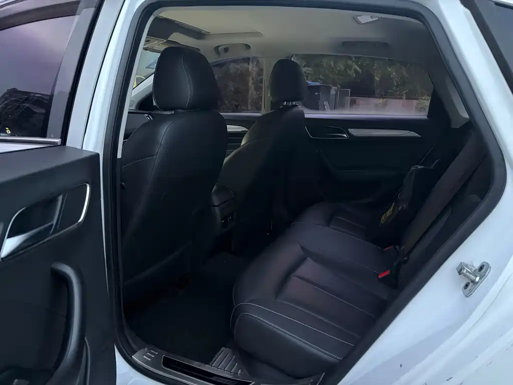 Roewe i6 New Energy — миниатюра 6