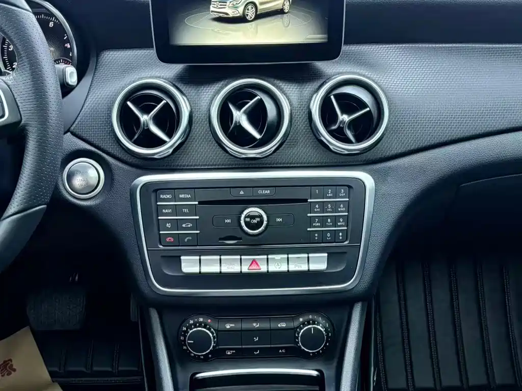 Mercedes-Benz GLA — миниатюра 13