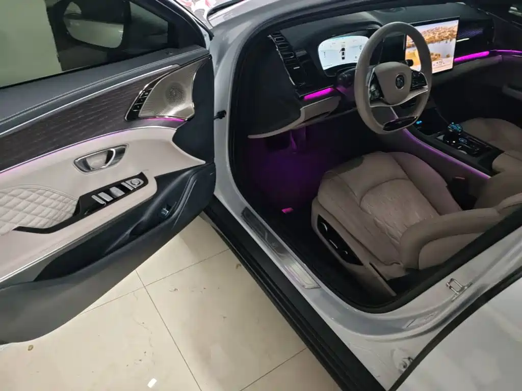 BYD Han — миниатюра 16