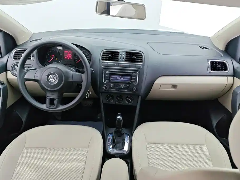 Volkswagen Polo — миниатюра 12