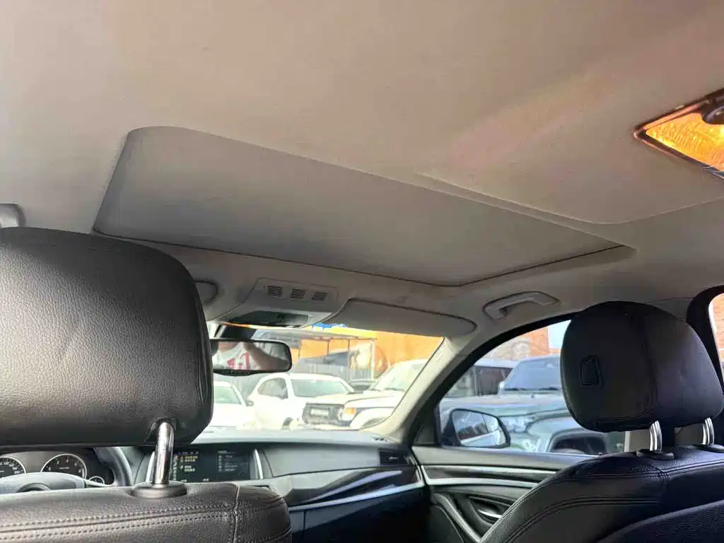 BMW 5 Series — миниатюра 8