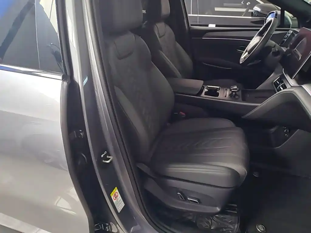 BYD L DM-i — миниатюра 25