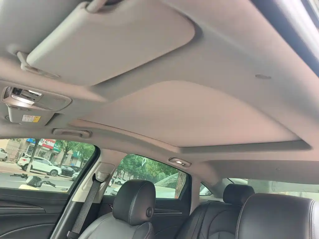 Buick LaCrosse — миниатюра 18