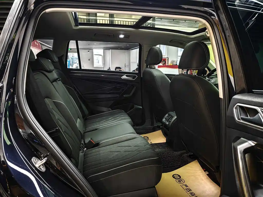 Volkswagen Tiguan L — миниатюра 8