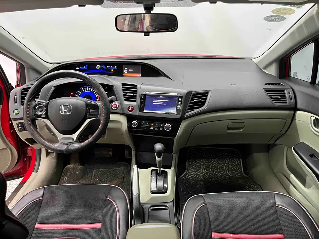 Honda Civic — миниатюра 10