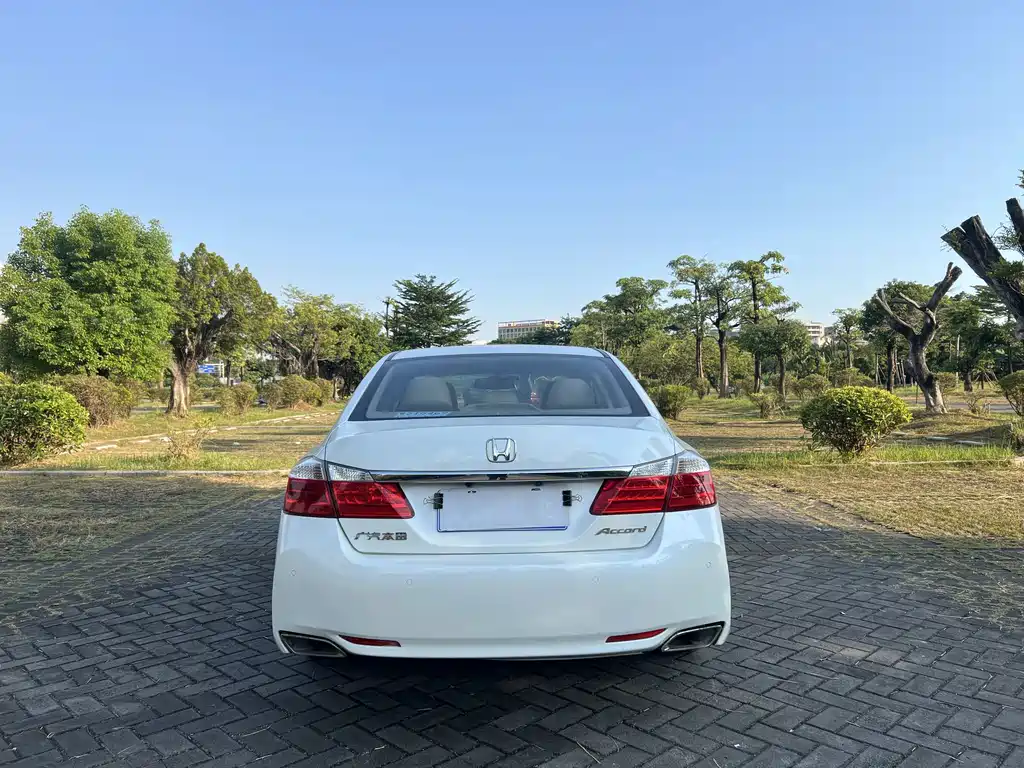 Honda Accord — миниатюра 10