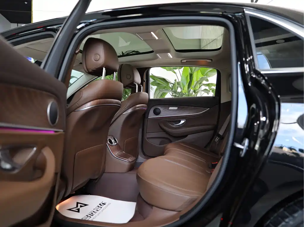 MERCEDES-BENZ E CLASS