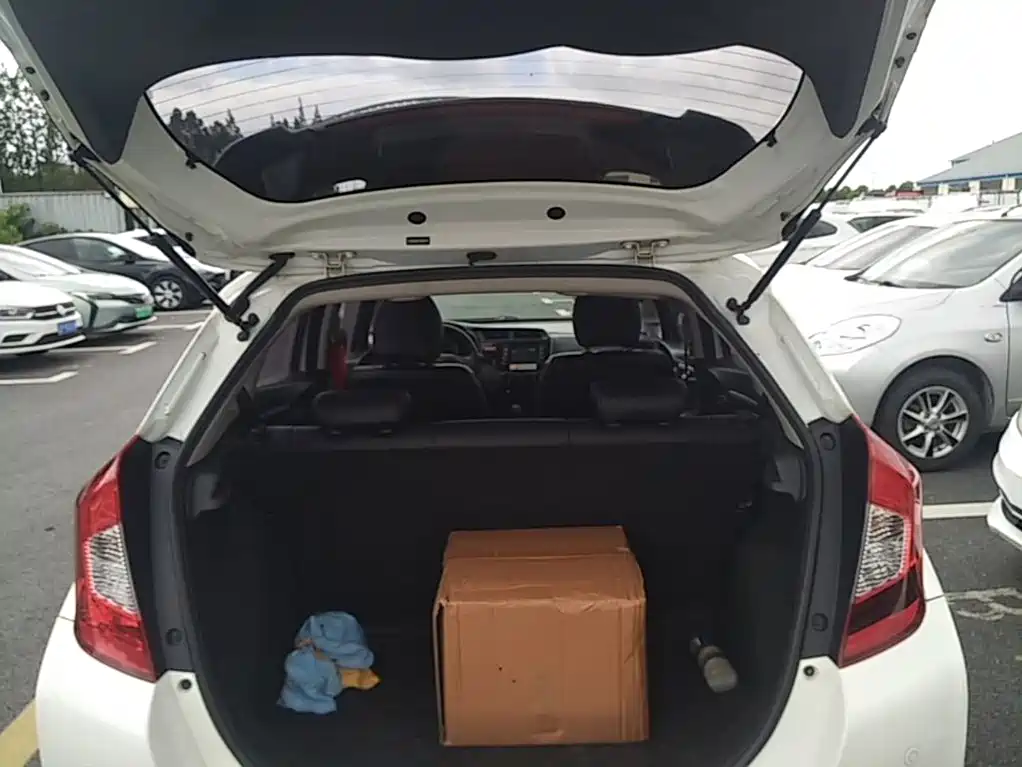 Honda Fit — миниатюра 19