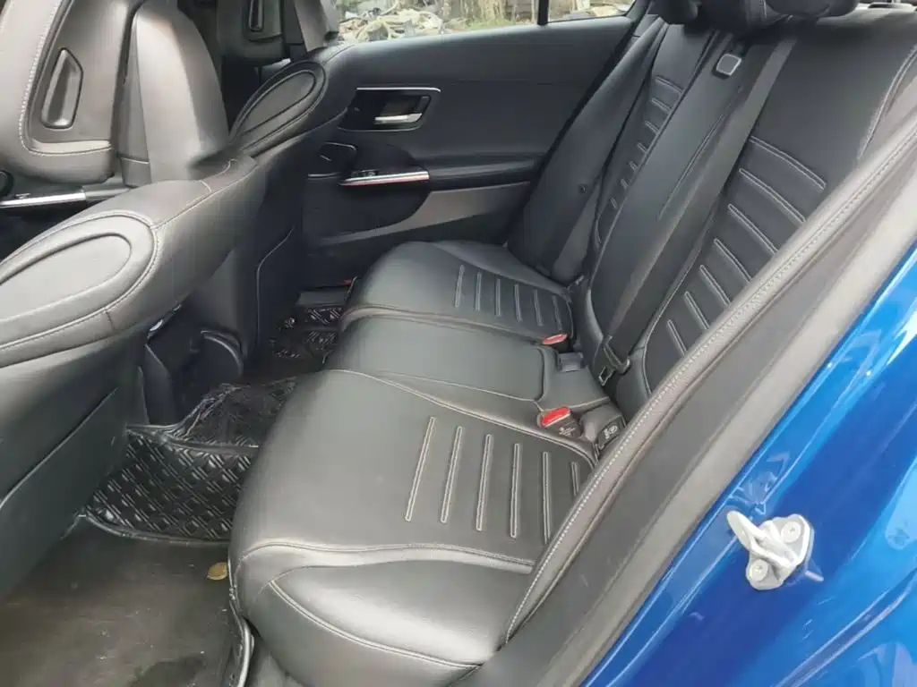 Mercedes-Benz C-Class — миниатюра 17