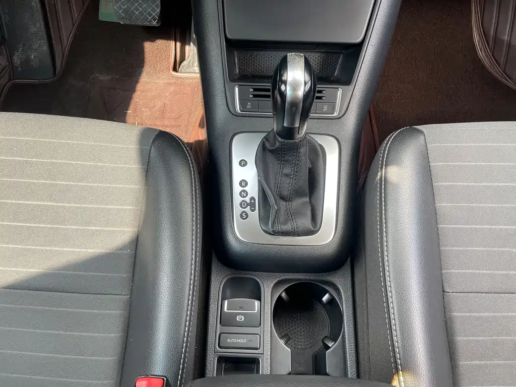 Volkswagen Tiguan — миниатюра 15