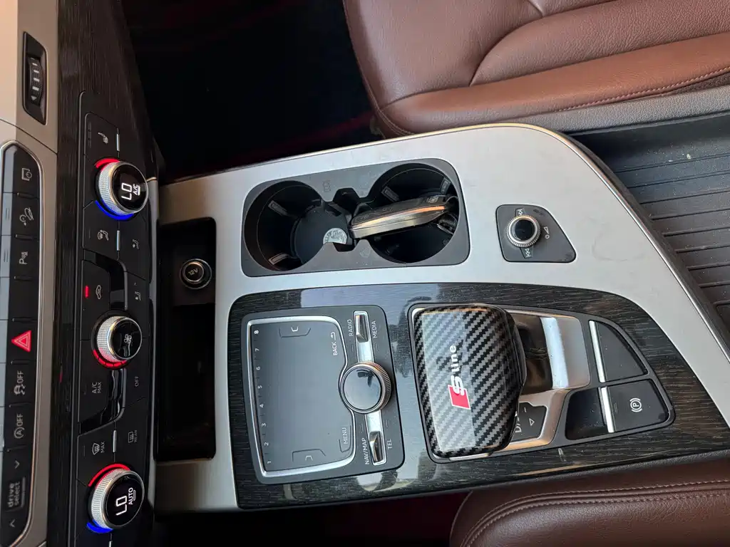 Audi Q7 — миниатюра 19