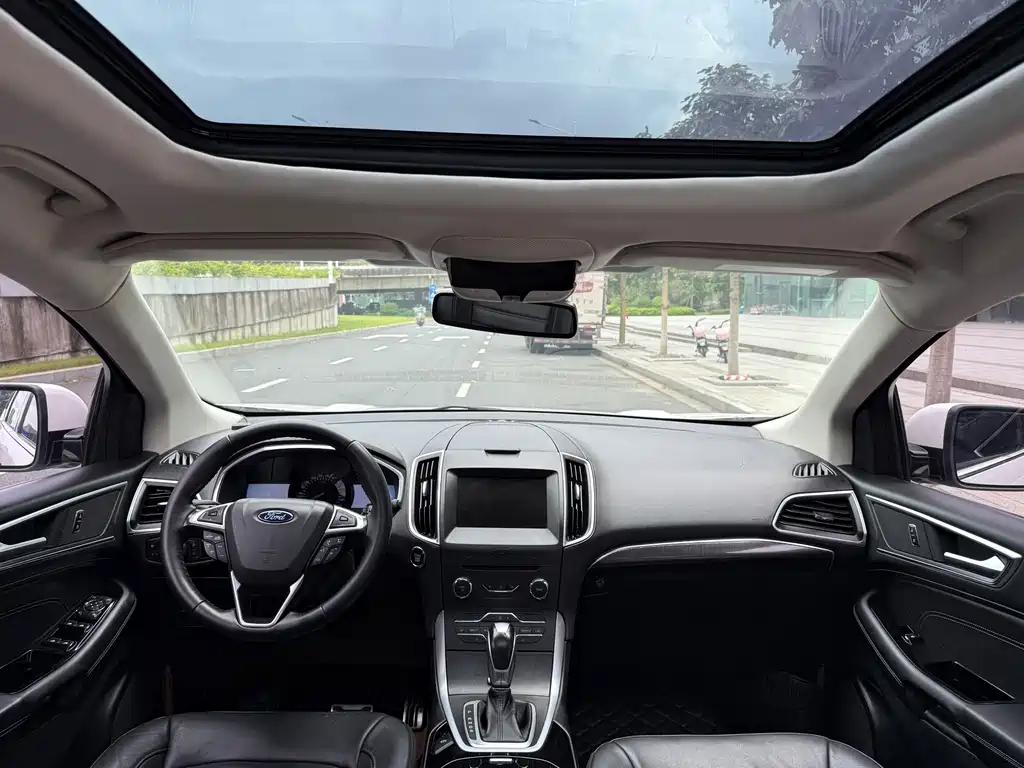 Ford Edge — миниатюра 24