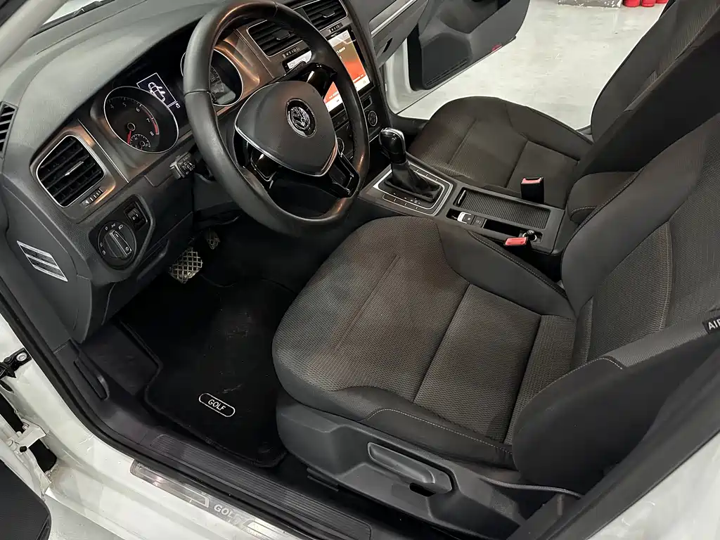 Volkswagen Golf — миниатюра 4