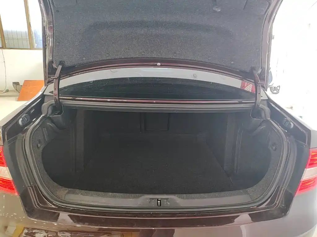 Skoda Superb — миниатюра 19