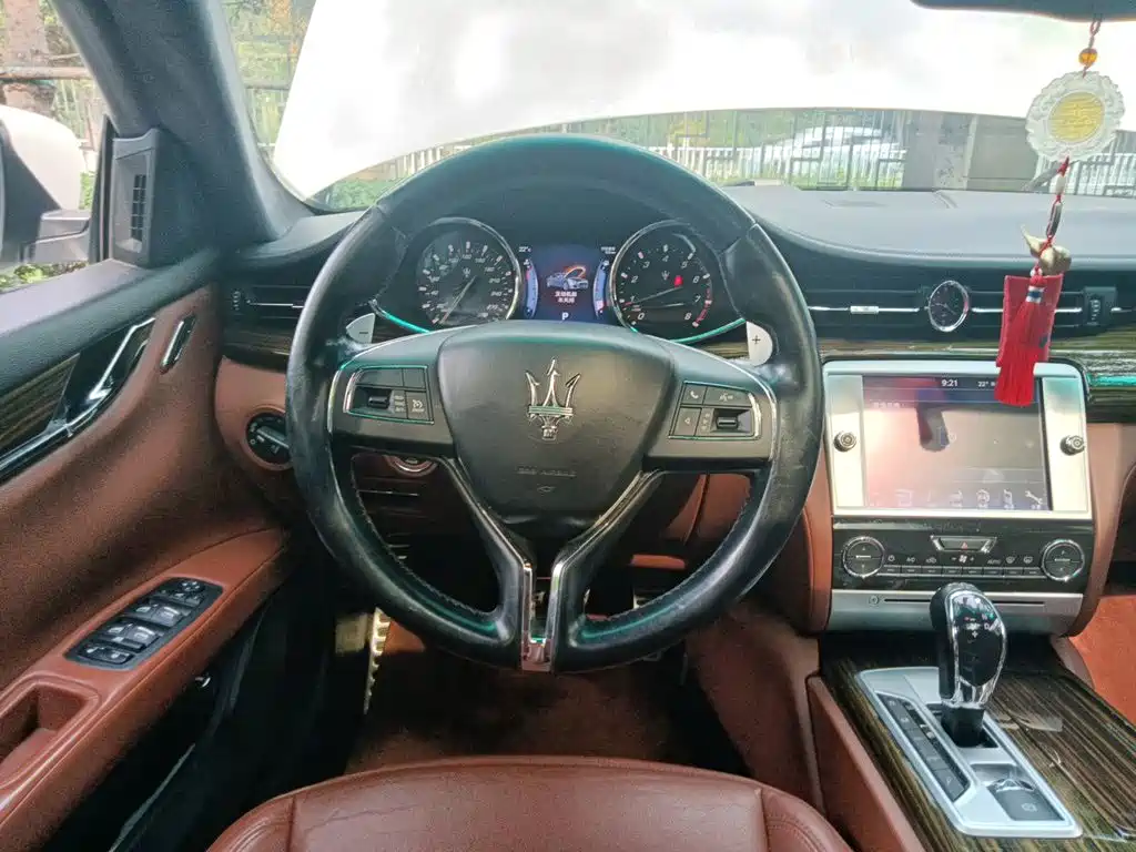 Maserati Quattroporte — миниатюра 6
