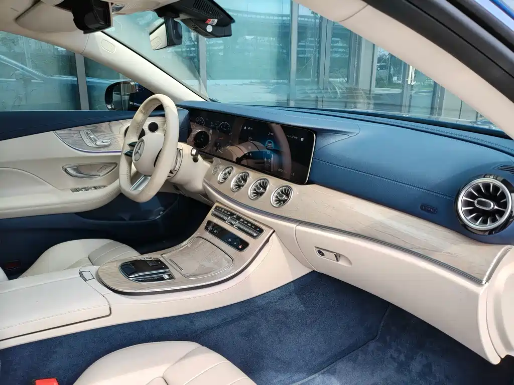 Mercedes-Benz E-Class (Import) E 260 Coupe, фото 12