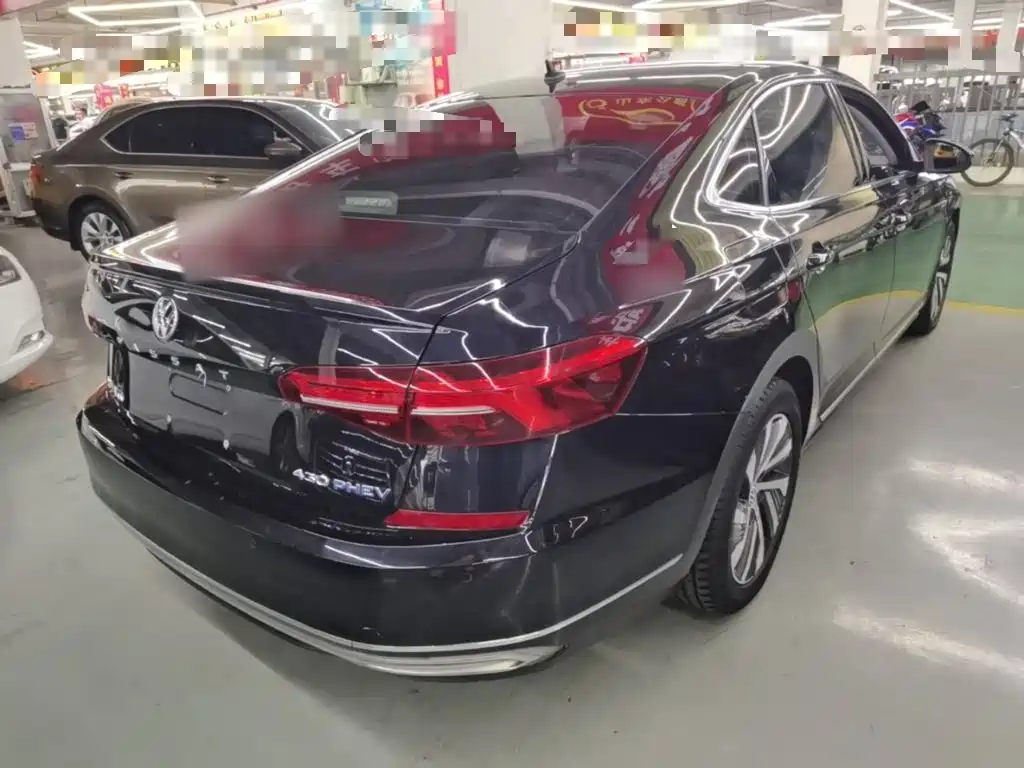 Volkswagen Passat PHEV — миниатюра 7