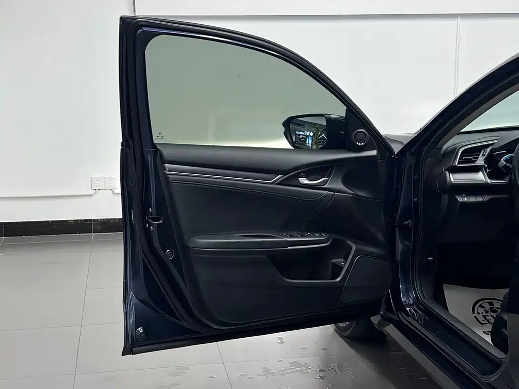 Honda Civic — миниатюра 25