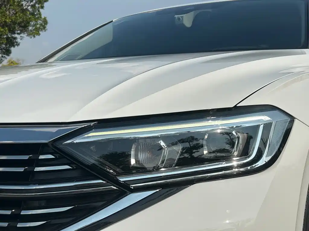 Volkswagen Sagitar — миниатюра 21