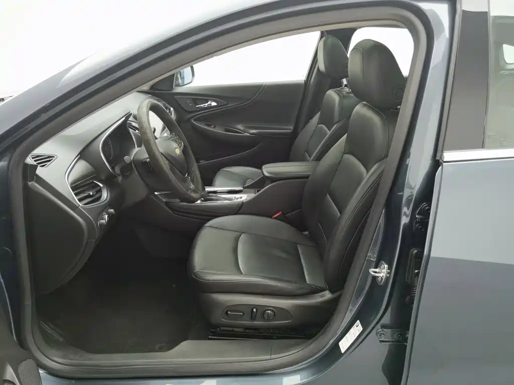 Chevrolet Malibu XL — миниатюра 10