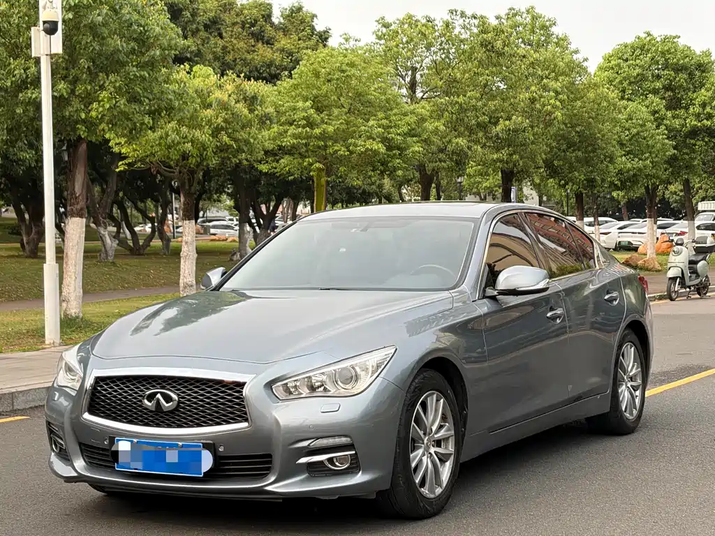 Infiniti Q50 2016