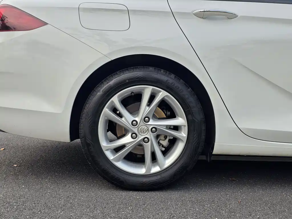 Buick Regal — миниатюра 22