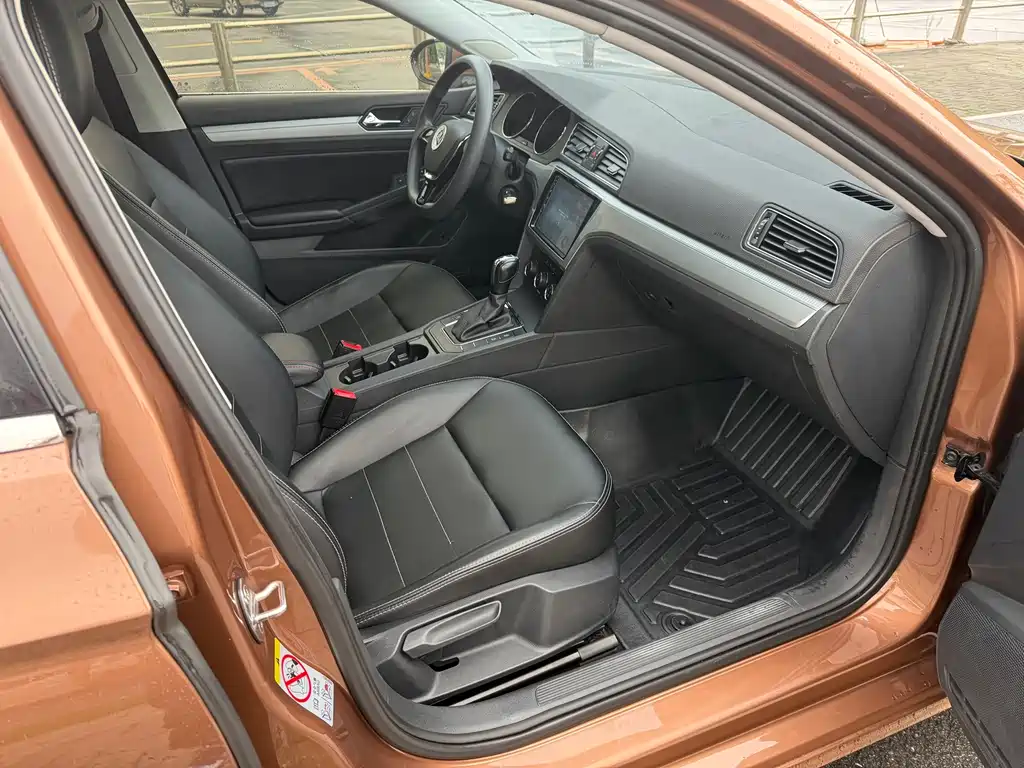 Volkswagen Lamando — миниатюра 9